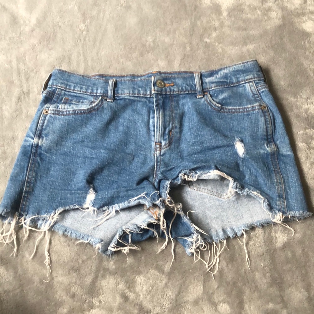 Old navy distressed boyfriend shorts